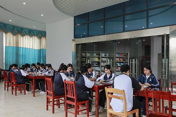 整合统战资源  创新帮扶模式