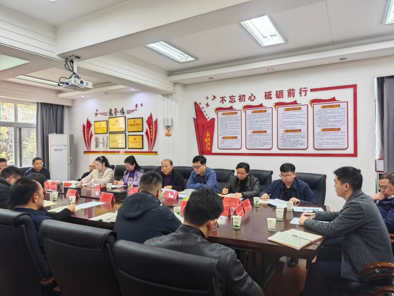 铜仁市2025年新的社会阶层人士统战工作联席会议召开